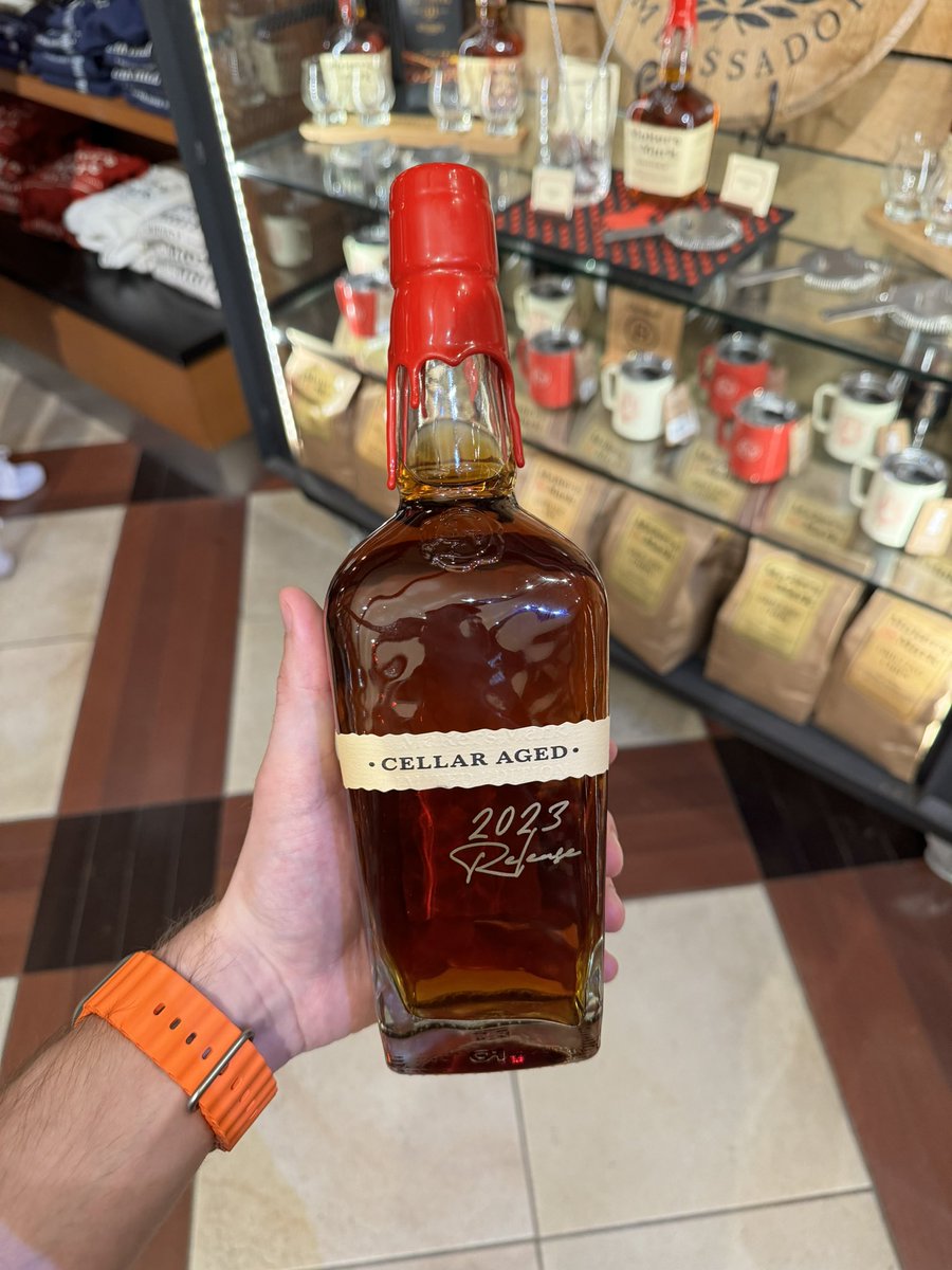 This was my bourbon hunt 🥃 moment of 2024 - by far and beyond - at @MakersMark distillery — Buying the Cellar Aged for retail $$ #bourbon