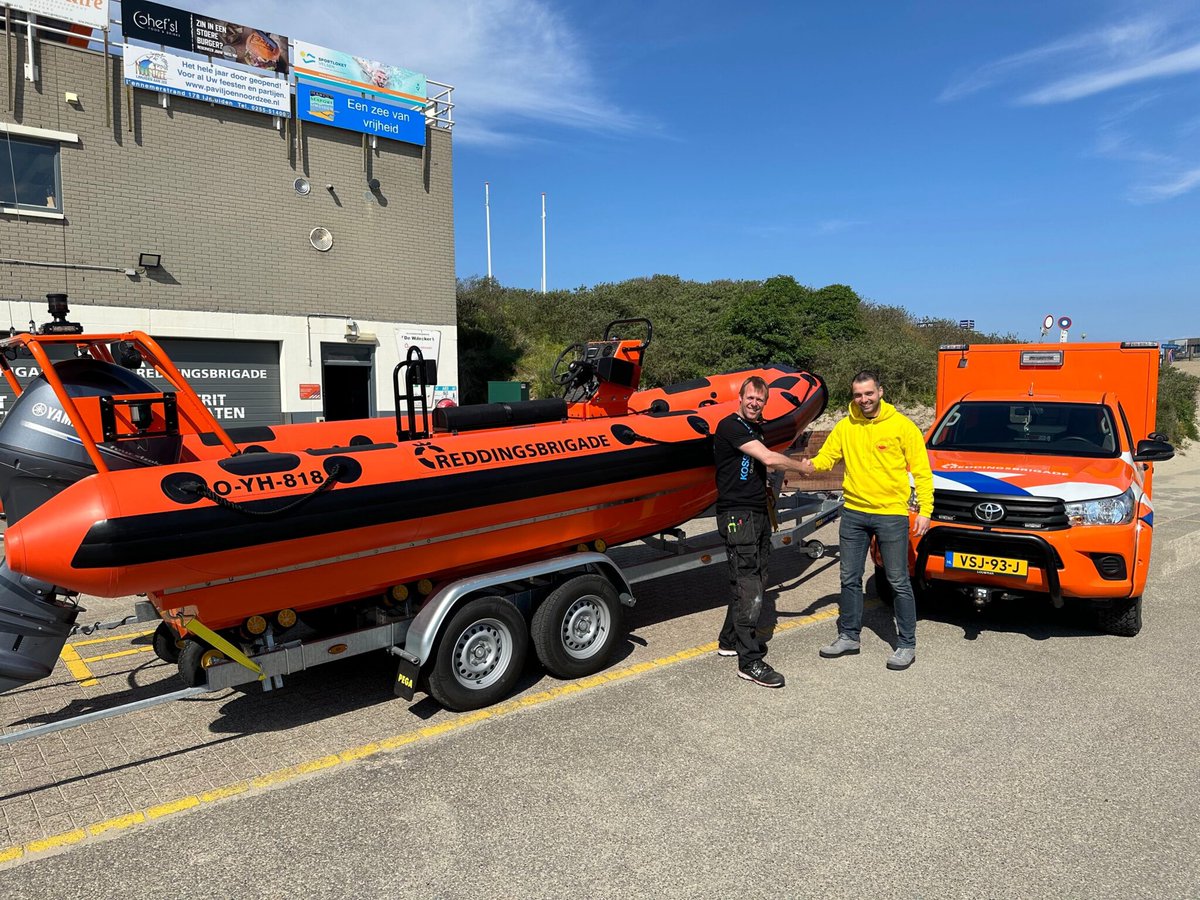 jutterhofgeest's tweet photo. Nieuwe reddingboot voor de IJmuider Reddingsbrigade - https://t.co/lUUDapuLxy https://t.co/sdbgHcVkR4