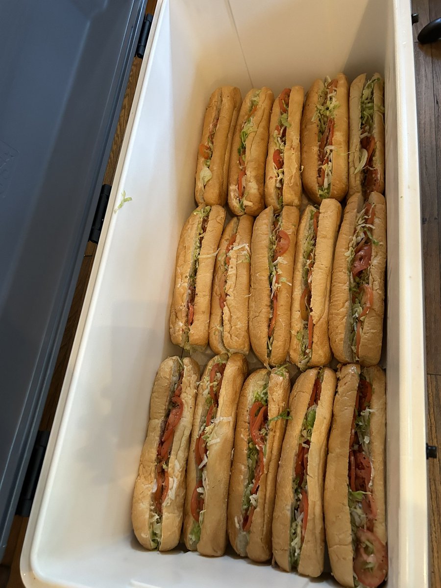 midcitysmkhouse's tweet photo. Preparation underway!

#PoboyFest #eatMidcity https://t.co/IwKtW5EfrB