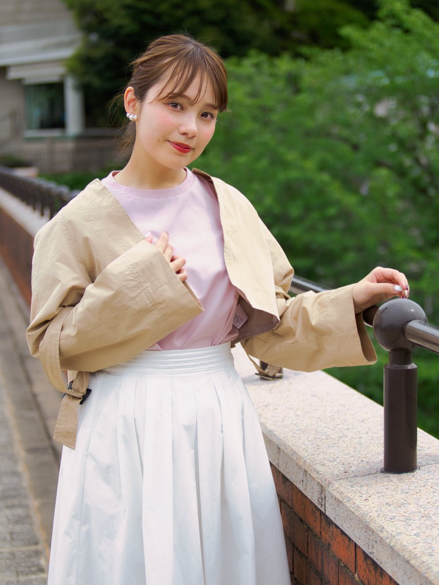 #Nozomi🌿(@maenon_yade)さん #横浜 リク撮 Vol. 17    Nozomiちゃんを横浜で初リク撮してきました(^_^)/~ 季節外れの汗ばむような陽気でしたが、Nozomiちゃんの笑顔は爽やかでした(*^-^*) 新緑がキレイでした🌳 #OM1 #LuminarNEO #ポートレートモデル