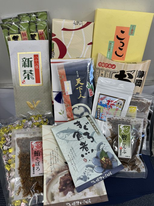 本日の写真集イベント来てくださったみなさんありがとうございました😊❣️ 初めましての方も、久しぶりにお会い出来た方もめちゃくちゃ嬉しかったです🥰 プレゼントもたくさんありがとうございました🙌 そして、ラムタラメディアワールドアキバ店様 書泉グランデ様 スタッフの皆様 お世話になりました。<a href="/tag/%E3%82%A2%E3%83%91%E3%83%9B%E3%83%86%E3%83%AB"class="tags"><span>#アパホテル</span></a><a href="/tag/%E3%82%A2%E3%83%91%E7%A4%BE%E9%95%B7%E3%82%AB%E3%83%AC%E3%83%BC"class="tags"><span>#アパ社長カレー</span></a>