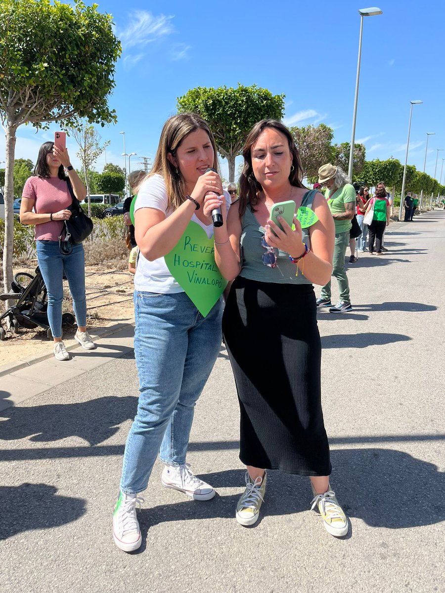 🏥 Vinalopó Reversió!

✊🏻 Eixim als carrers d’Elx per reclamar que aquest hospital siga 100% públic

💚 Un dia de lluita, somriures i de cridar: visca la sanitat pública!