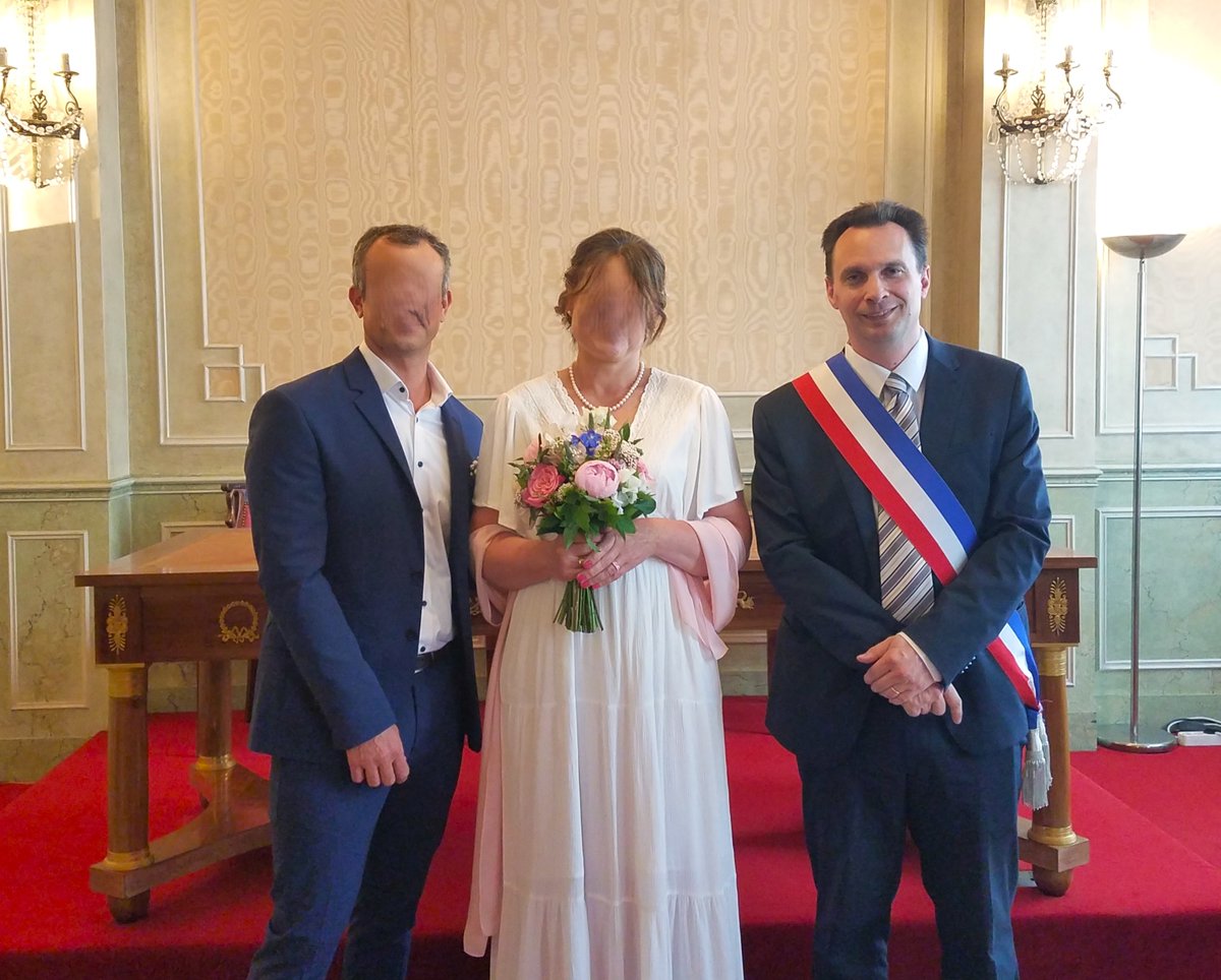 Nouvelle célébration de #mariage en ce samedi 18 mai
Des moments particuliers toujours aussi riches en émotions
Tous nos vœux de bonheur partagé à nos jeunes mariés du jour!
👰❤️🤵