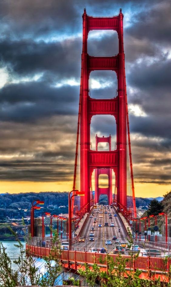 i_loveusa's tweet photo. TThe Golden Gate Bridge is a suspension bridge spanning the Golden Gate, the one-mile-wide strait connecting San Francisco Bay and the Pacific
.
.
#usalove #usa #america #iloveusa #usapatriot #americandream #americanstyle #motivation #americanlife #americanfreedom #usacity https://t.co/PbLry87if7