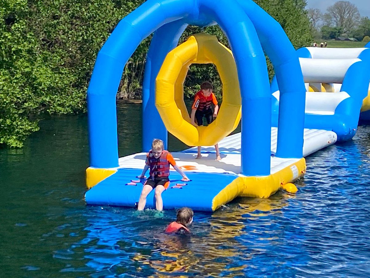 Barrington House tweet media