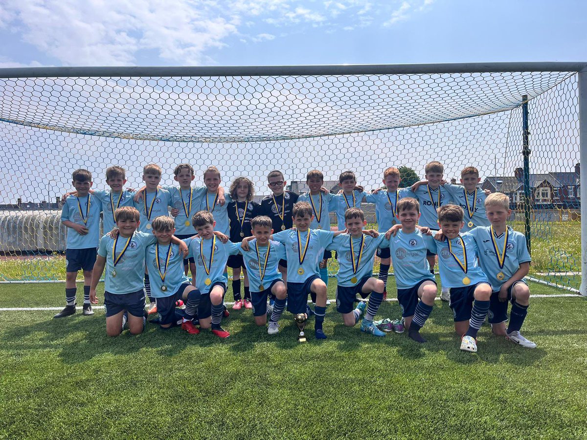 Great morning of football for the @CamUtdAcademy Under 9s winning their festival 🏆 Both teams making the final with us finishing a 1-1 draw 👏🏻