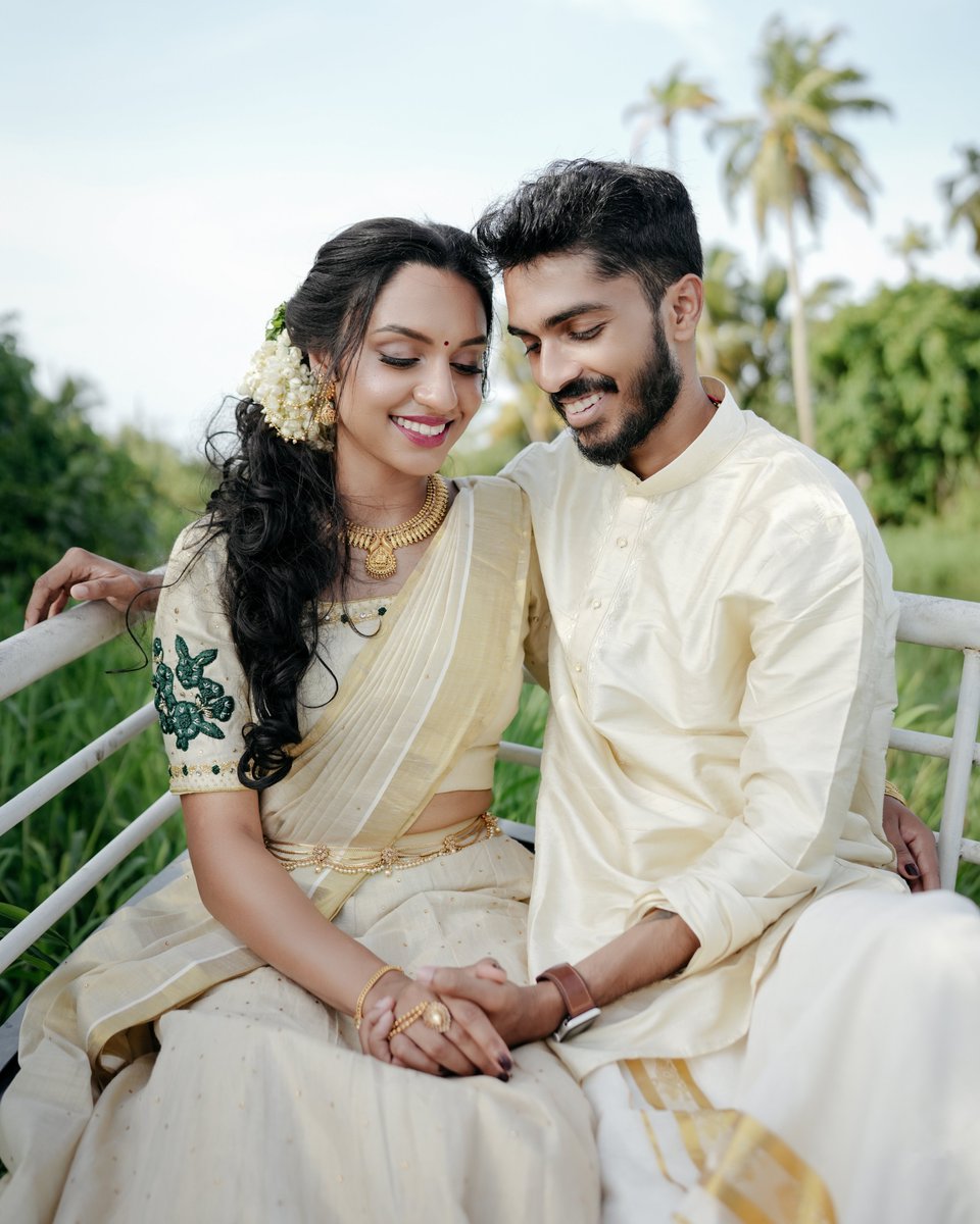 Everywhere i am looking now, i am surrounded by your embrace.

Presenting a beautiful newly wedded couple clicked by #NikonCreator Arjun Thomas

For information on products, offers and more, visit nikon.co.in

#Nikon #NikonIndia #NIKKOR  #WeddingPhotography