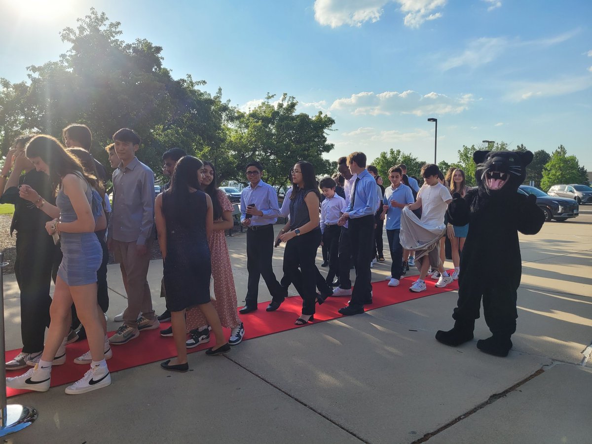 Molly Larson tweet media