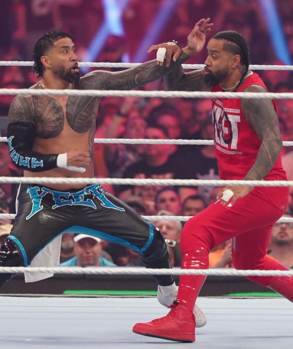 Twin vs twin
#shakespeare 
#theusos
#wwe
#wrestlemania