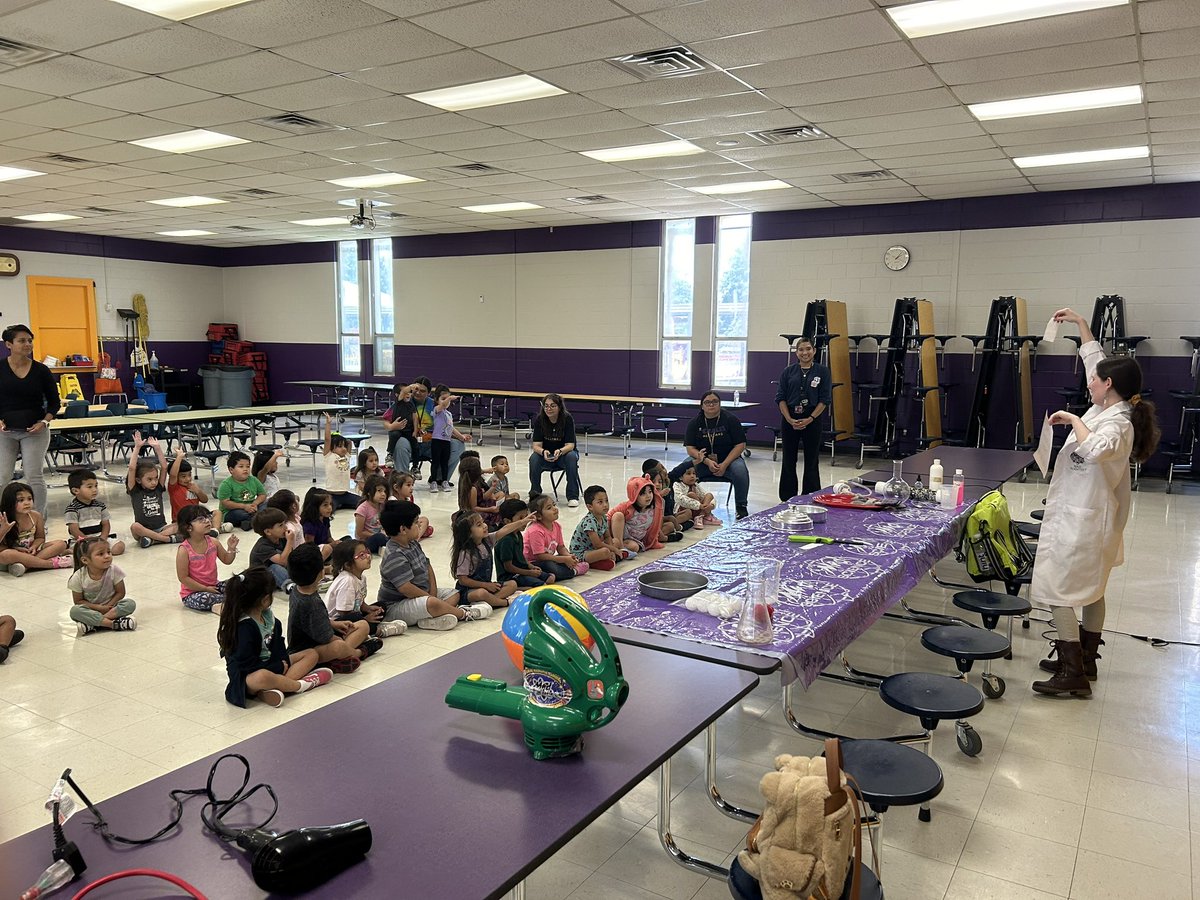 Thank you <a href="/MadScienceGroup/">Mad Science</a> for engaging with our PK Runners! <a href="/NnSolis/">N.Solis</a> @EISD_ECC