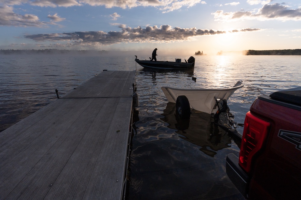 OntarioParks's tweet image. "Canoe" think of a better day than relaxing on the water? ⛵ 

We "shore" can't! 

In order to have a "reel"y good day, we're "anchor"-aging everyone to be prepared. 

Read all a-"boat" #SafeBoatingWeek: bit.ly/2RCZUmj