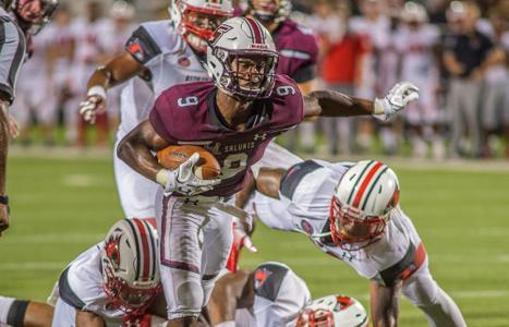 Former @SIU_Football RB/GA D.J. Davis is now the RB coach at D2 Lenoir-Rhyne in North Carolina. Davis ranks 5th on the all-time Saluki rushing list with 2,697 yards. He twice ran for more than 1,000 yards in a single season.
