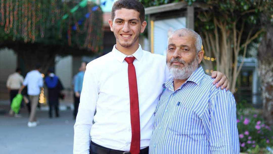 BREAKING | Dr. 'Azmi Abu Daqqa, head of the Center for Environmental and Chemical Analysis at the Islamic University, has been killed in an Israeli occupation bombing in Khan-Younis.

He joins his late son who was killed earlier during the Israeli aggression.