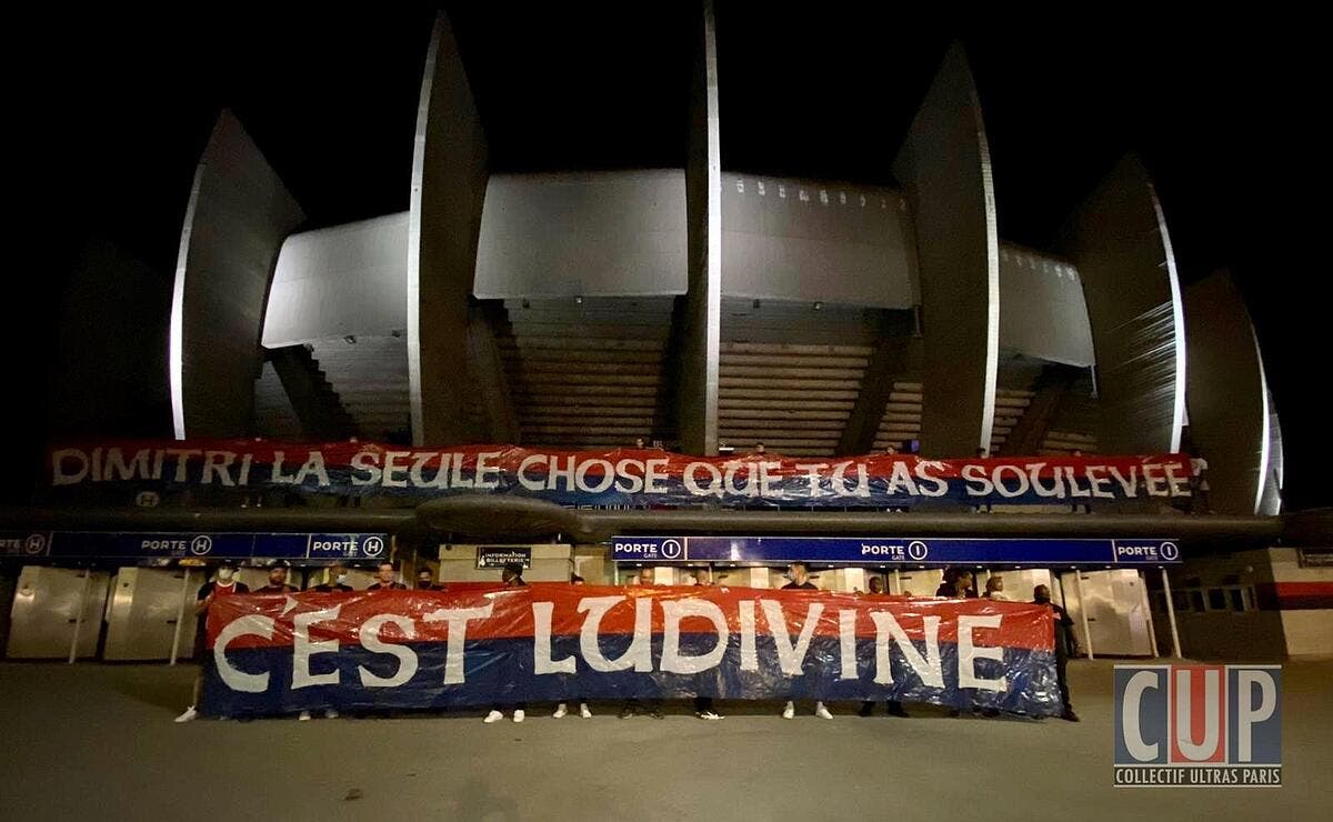 V3RRATTII's tweet image. Thread : Les pires banderoles en Ligue 1 👀