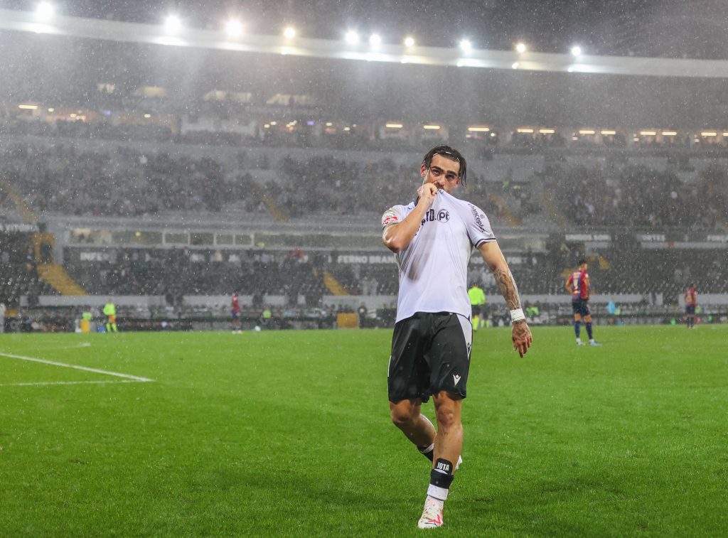 E por fim, a ti Jota. 
Provavelmente não vais ficar, mas foi um prazer ter-te aqui, deste tudo em campo, foste essencial para a época que fizemos e ainda nos deste a alegria de ver um dos nossos a estrear-se pela seleção em pleno D. Afonso Henriques.

Boa sorte 🤍