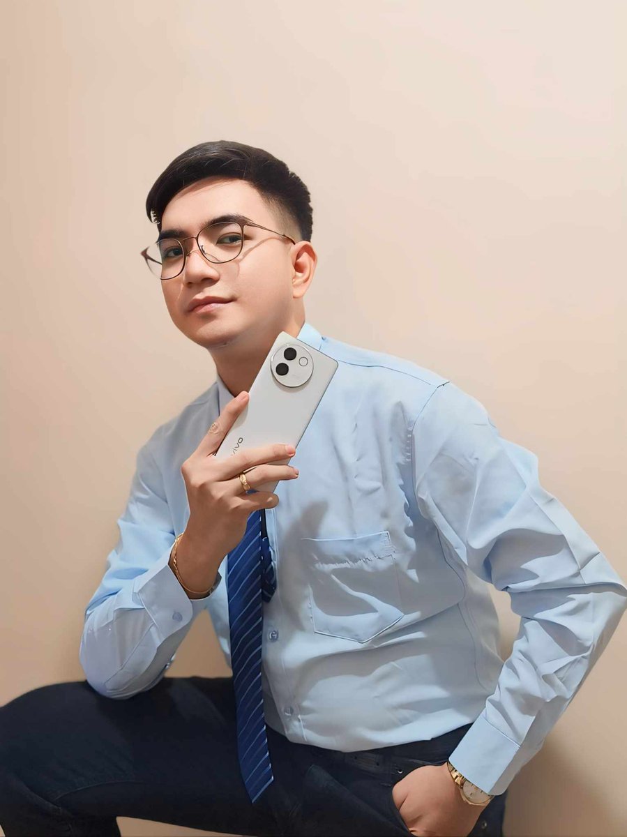 aejayjuance06's tweet photo. Hey, Vivo Fans! 💙 https://t.co/Uu4R6rHowY