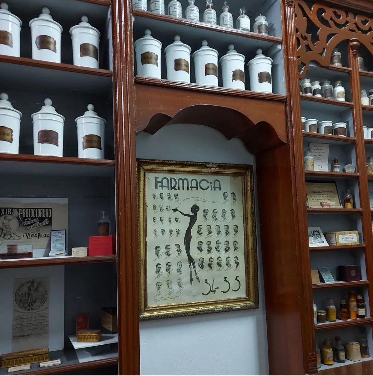 jrvaquero's tweet photo. #18demayo
#DíaMundialdelosMuseos
@Grupo_Arcis de @ualmeria 
debatió sobre el valor de los museos como recurso didáctico y situación de aprendizaje. Especial atención a @MuseosdeTerque en Almería por su gran utilidad a este objetivo, dada su cercanía a los ciudadanos
📷 @Delyloli https://t.co/fyv9jIMGuN