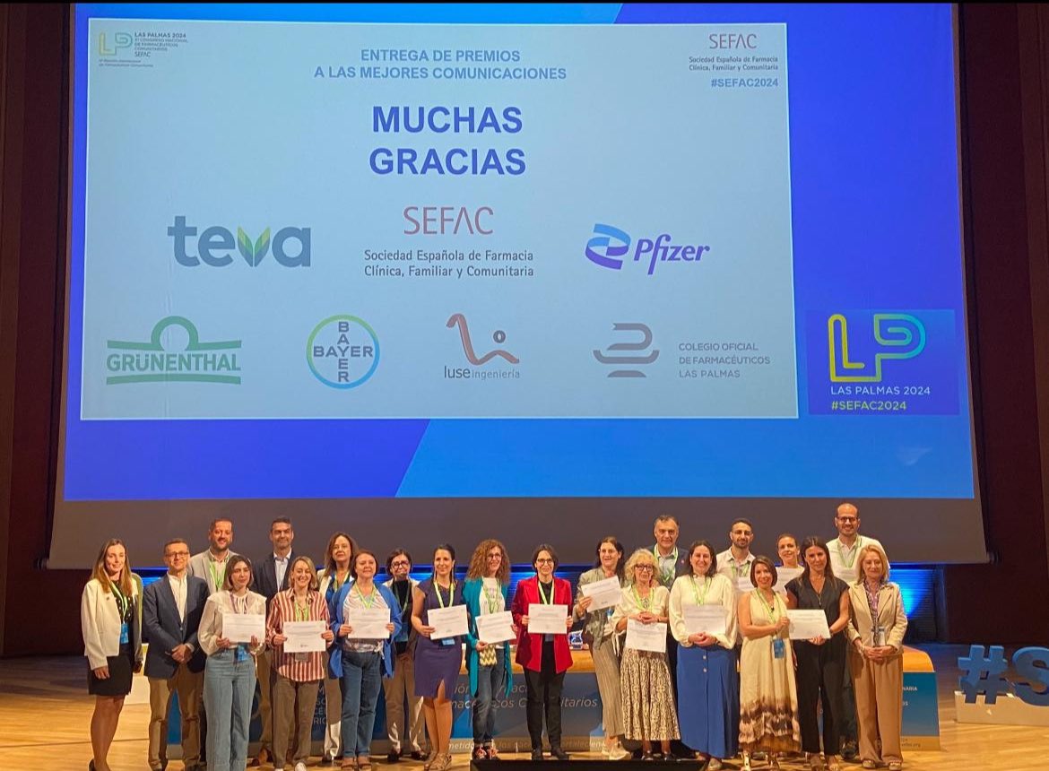¡Estamos de enhorabuena! El trabajo del COFM sobre vacunación antigripal ha ganado el premio a la mejor comunicación promovida por una institución en el congreso de <a href="/SEFAC_aldia/">SEFAC</a> #sefac2024. Ha recogido el premio Maricarmen Magro, vocal de la Junta de Gobierno y una de las autoras