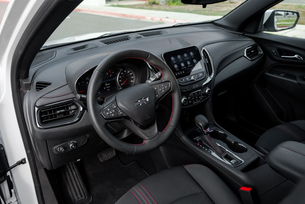 FiestaChevrolet's tweet photo. Have you checked out the Chevrolet Equinox? Spacious and detail-focused, this ride is anything but ordinary. 🔥

Step into the driver seat effortlessly with #FiestaChevrolet! Call 956-277-9315 or visit https://t.co/bZLDoCwHuI now. Fiesta makes it easy! #DaleGas #VackarStadium https://t.co/q8NTOcog4k