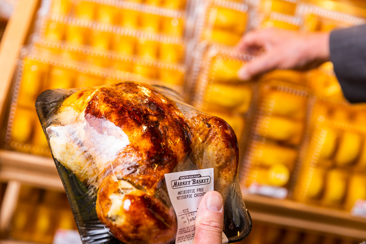 Did you know Market Basket's rotisserie chickens are gluten free? May is Celiac Awareness month and we're proud to offer a variety of gluten free items for those who cannot have gluten. Visit the link for a list of gluten free offerings at our stores: shopmarketbasket.com/mb-celiac-dise…