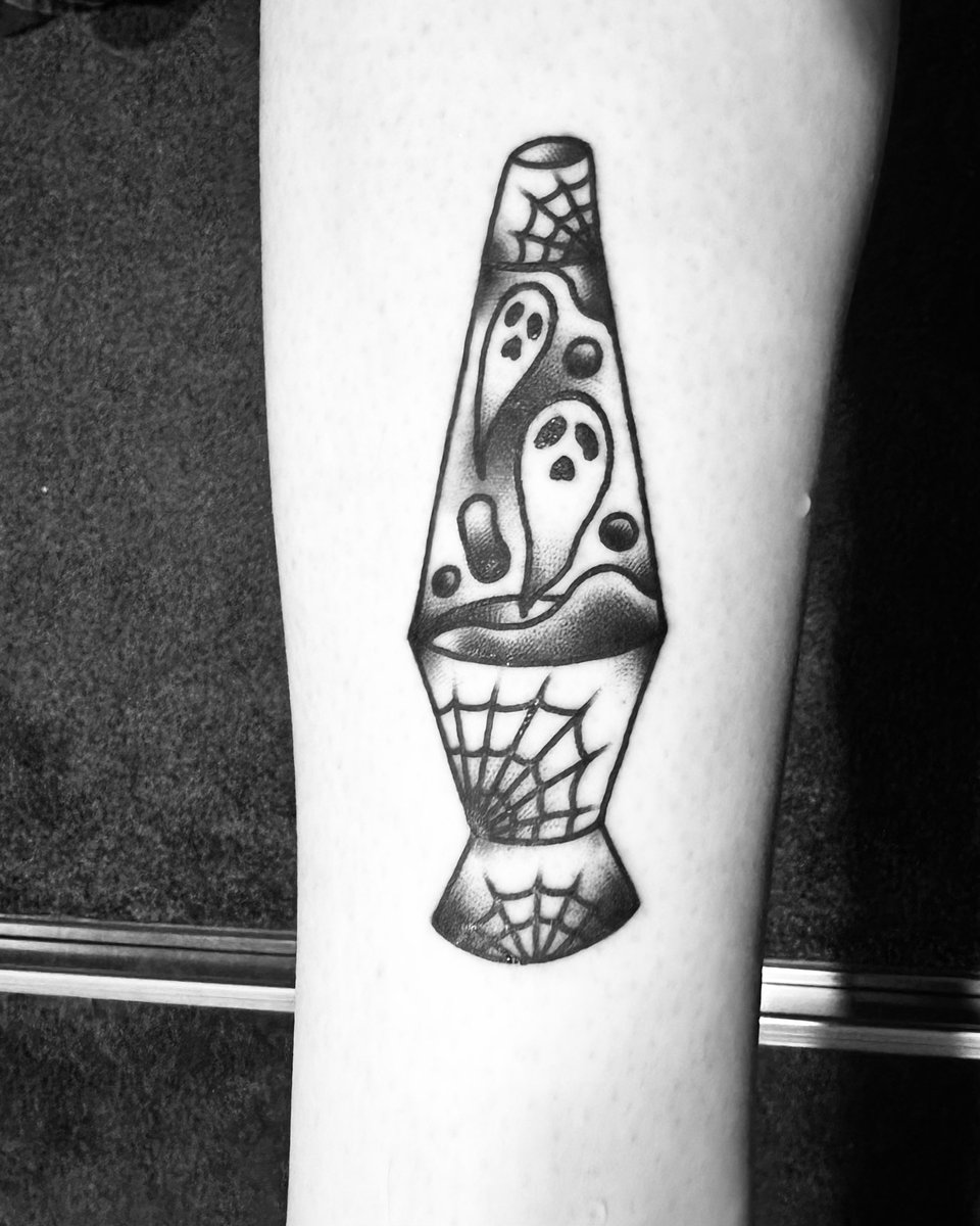 I keep forgetting to post on here since it turned into X, but hi I got some tattoos earlier this week…
- Skully
- The Death of St. Jimmy
- Paul’s song to John, and John’s song to Paul, in their handwritings 🪲🪲
- Ghost lava lamp