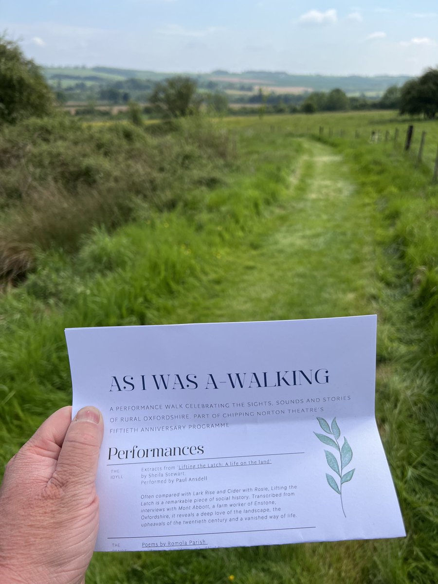 This is pretty cool: I’m somewhere near #Shipton on #Cherwell, at this show As I Was A Walking, it’s a walk around a farm, with performances and recitals en route of various #Oxfordshire works of #literature : next up Lark Rise to Candelford IRL #JuniperHill