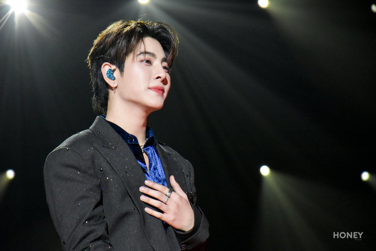 honeymiiw's tweet photo. 𝟐𝟒𝟎𝟓𝟏𝟖 ꔛ so proud of you kub 🥺✨

@wixxiws  #mixxiw 

#LOLFanFest2024D1
EarthMix LOL FAN FEST D1 https://t.co/jO7yLQhA5V