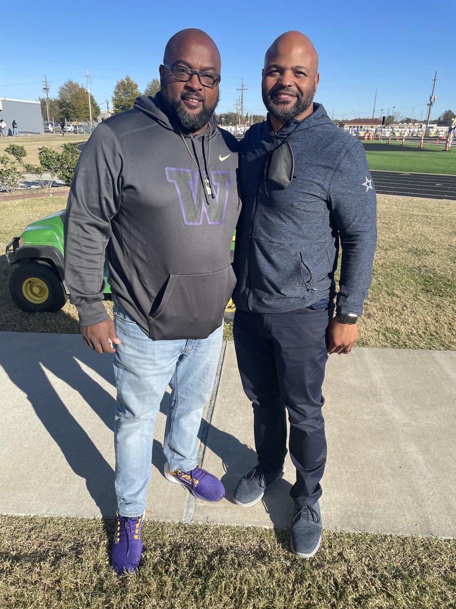 CoachVaughn_DBs's tweet photo. Today is βHomegoingβ for my friend Maurice βBig Moβ Pollard. He was a great teammate, friend and overall human being. RIP Mo, you will be missed and never forgotten. ππΎππΎππΎ #hellyep https://t.co/AeLWGdNxbJ