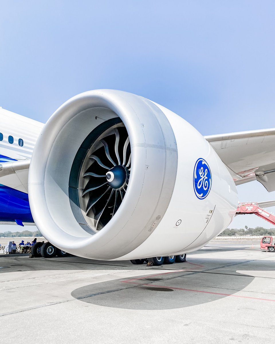 DID YOU KNOW? The #GE9X has been through the most rigorous testing program of any GE commercial aircraft engine in history. The engine accumulated close to 5,000 hours & 8,000 cycles of ground testing 72+ test flights totaling more than 400 hours on GE's 747 Flying Test Bed.