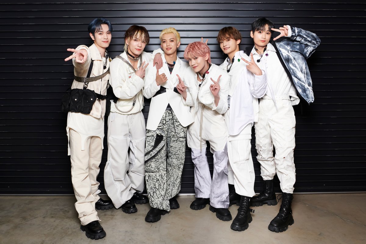 アイドル  World  Man 1stStadiumLiveBluRay 📸] 240518 𝟮𝟬𝟮𝟰 𝗗𝗫𝗧𝗘𝗘𝗡 𝟭𝗦𝗧 𝗢𝗡𝗘 𝗠𝗔𝗡 𝗟𝗜𝗩𝗘