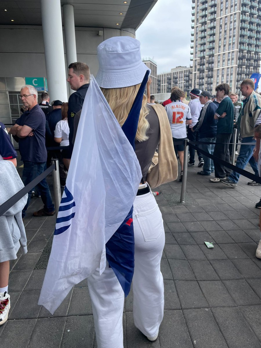 Let’s have it #bwfc #wembley