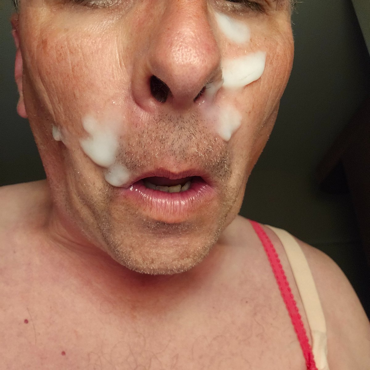 MSean5280's tweet photo. Made the mistake of confessing to a woman that I  love watching facial videos, so she commanded me to give myself one to feel what those superior women I like to watch go through! Very warm disgusting &amp; tasted bleachy.  Wish i had the guts to go for a humiliating walk like this https://t.co/9bs4J7hqIV