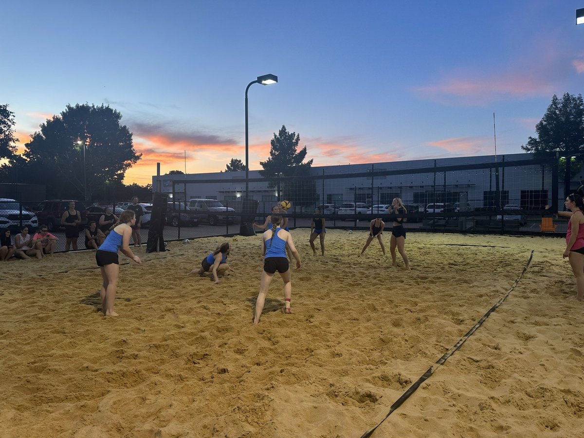 WGHS_VB's tweet photo. It was a great night in the first annual Wildcat Beach Bash! It was an evening full of fun, laughter, and lots of volleyball.🏐🤩☀️ #WGVB #GoCats https://t.co/yyoEc5mPng