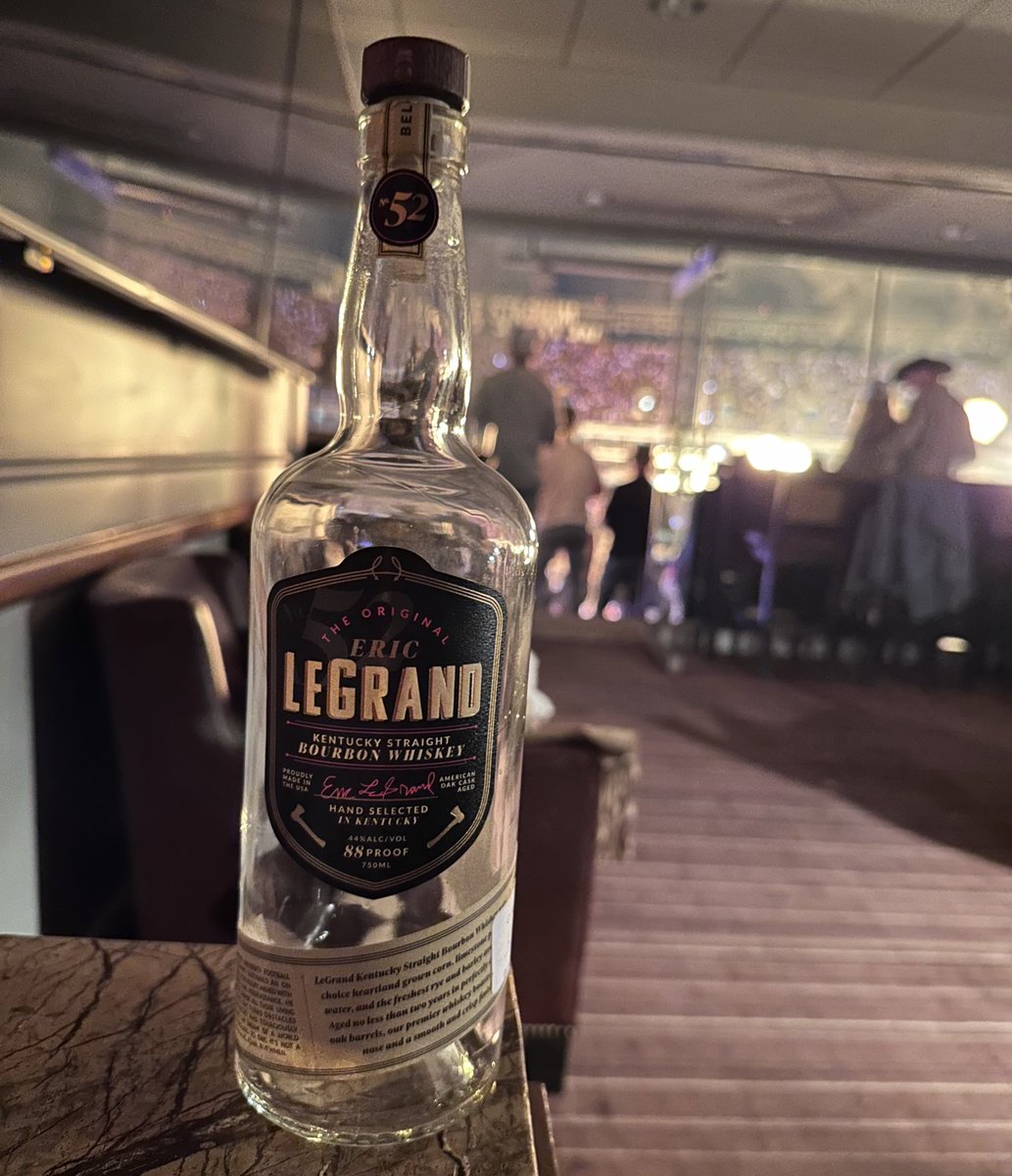 Last night we let the liquor talk // @MorganWallen x @MetLifeStadium