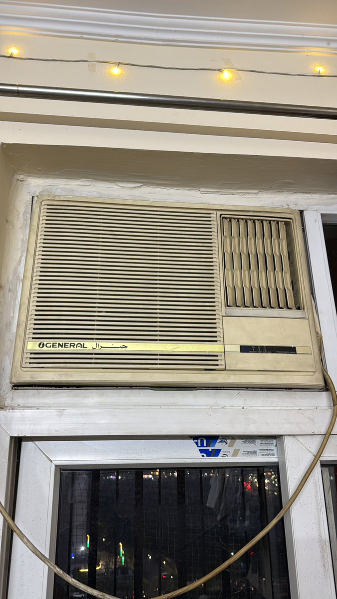 Sharan__003's tweet photo. @nobrokercom @NoBrokerCare  poor  AC Service. AC Partner charged extra and still problem not rectified. Customer support didn’t help. Very poor service https://t.co/dzW1IhqTn2