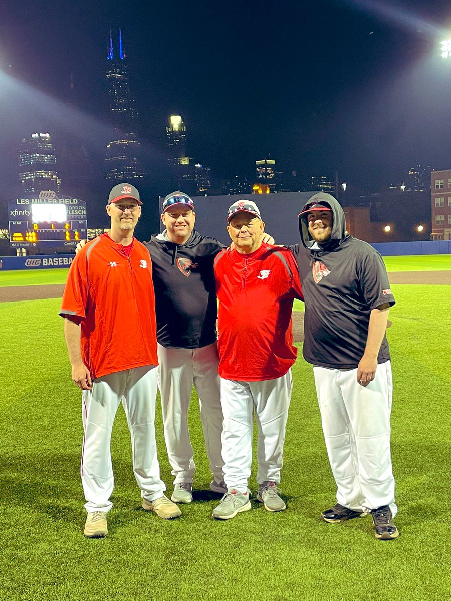 TFSBaseball's tweet photo. Thank you @cgrand3 and @UIC_Baseball for having us, along with @SteelmnBaseball for a beautiful evening of baseball. 

Joining the coaching staff as an honorary coach was former head coach @KenReynolds20 - always a treat to have Coach Reynolds on the bench! https://t.co/8YpIQJZzie