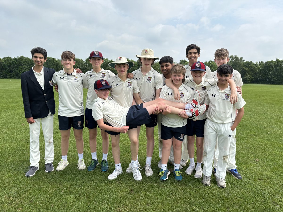 Well done to the U14As who played in an extremely tight game vs @LboroGrammar Jamie T getting 85* and Barney taking 3 wickets! Solihull won by 2 runs ! #opportunity #ambition @solsch1560