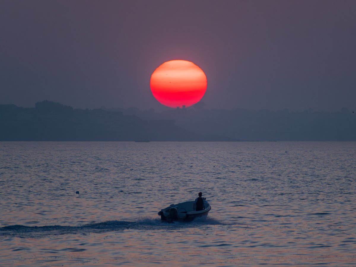 Dusty red sunset from Skerries on Wednesday evening. If you look closely, you can see the sun is lined up over what I believe is Bremore Castle in Balbriggan. Could be wrong though.