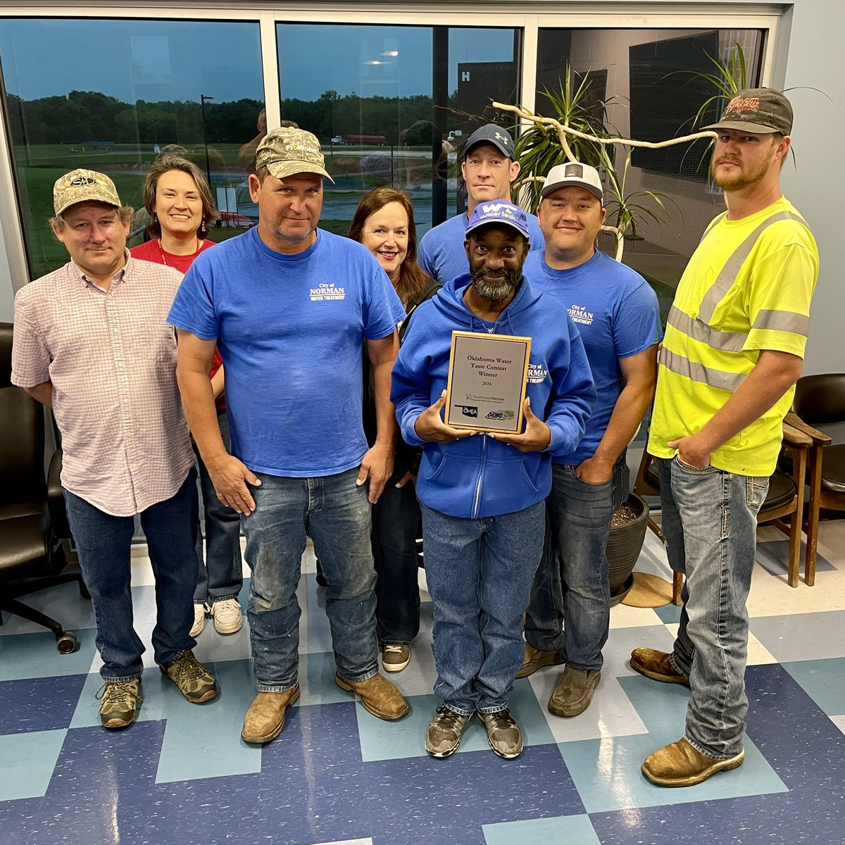 🏆🎉GRAND CHAMPS!

Our Water Treatment Division has claimed first place in the Oklahoma Water Taste Test Contest!

Competitors at the contest won this month included systems from Midwest City, Tulsa and Broken Arrow. Way to go, Norman! 💧☝🏽 

#NormanOk #LocalGov #WaterIsLife