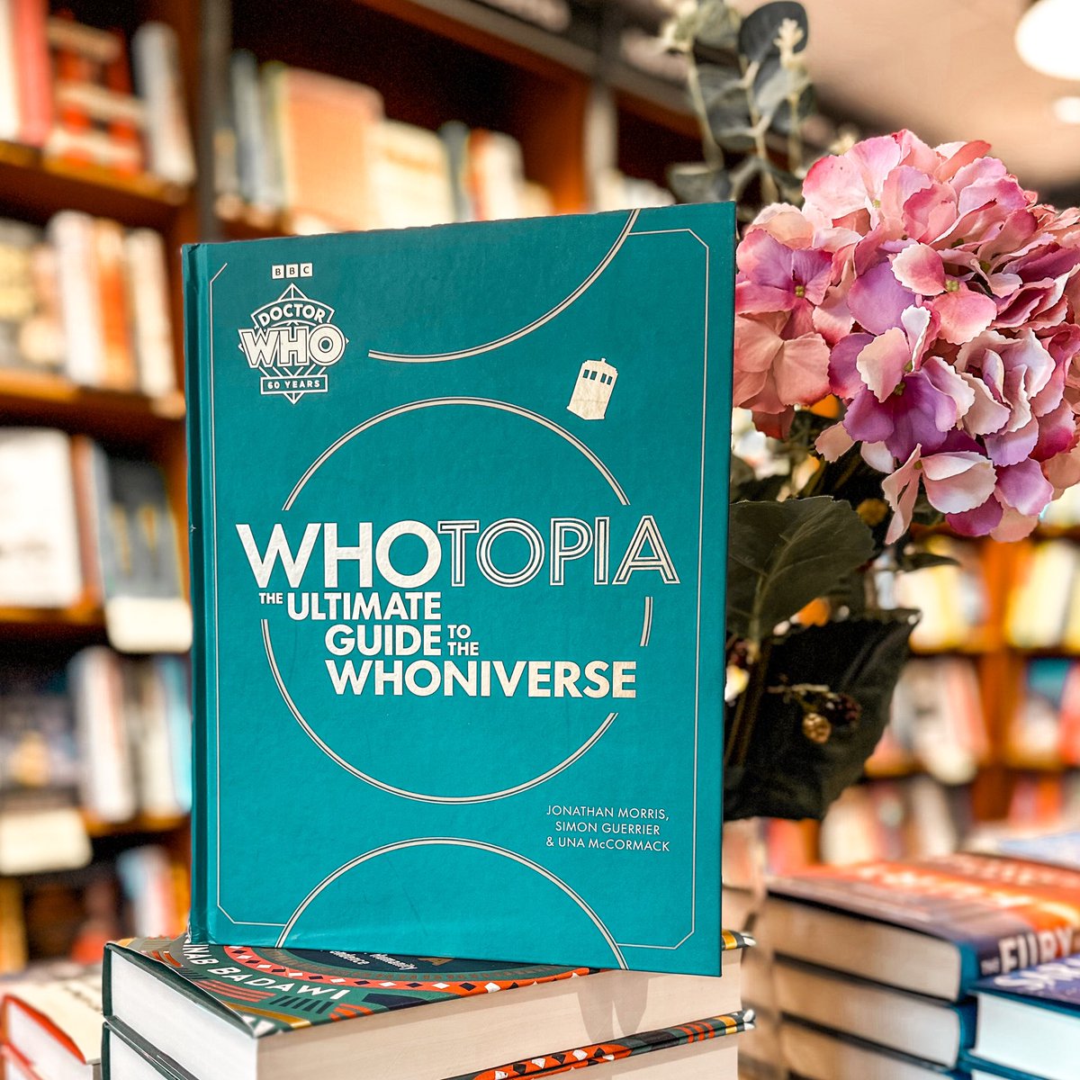 Doctor Who is back and we have Whotopia in stock! 🛸

The ultimate guide to the Whoniverse celebrates sixty years of this iconic show!

First stop? Everywhere! 🌌

#bookstagram #waterstonesnorthallerton #northallerton #bookshop #lovenorthallerton #waterstones #doctorwho