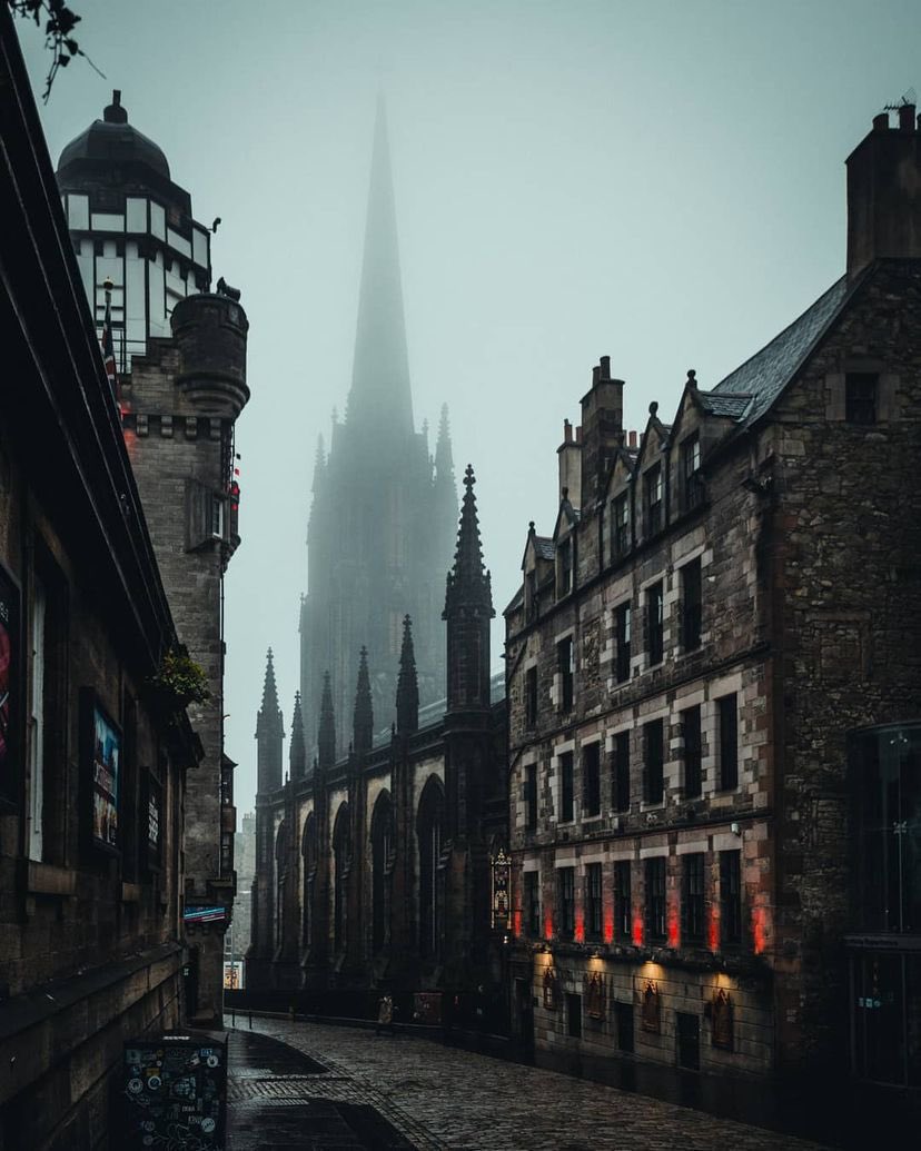 Edinburgh is like a gothic dream.