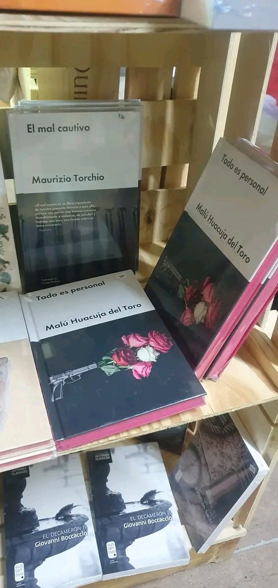HOLA TIJUANA. Saludos desde NY hasta el lugar donde empieza la patria. En la #FIL de #Tijuana podrás encontrar mi novela policíaca 'Todo es personal': la otra cara de las narcotelenovelas. 😍 @ZETATijuana
