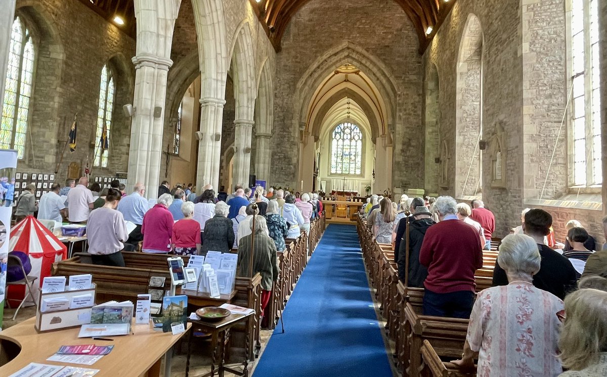 ianrees66's tweet image. 🎉 Great @MonmouthDCO celebration service at St Mary’s Priory in Abergavenny. Lots of people thinking about Pentecost, the birthday of the church and offering prayers, praise and commitment to the growth of God’s kingdom! 
And the sun shined! 🎉