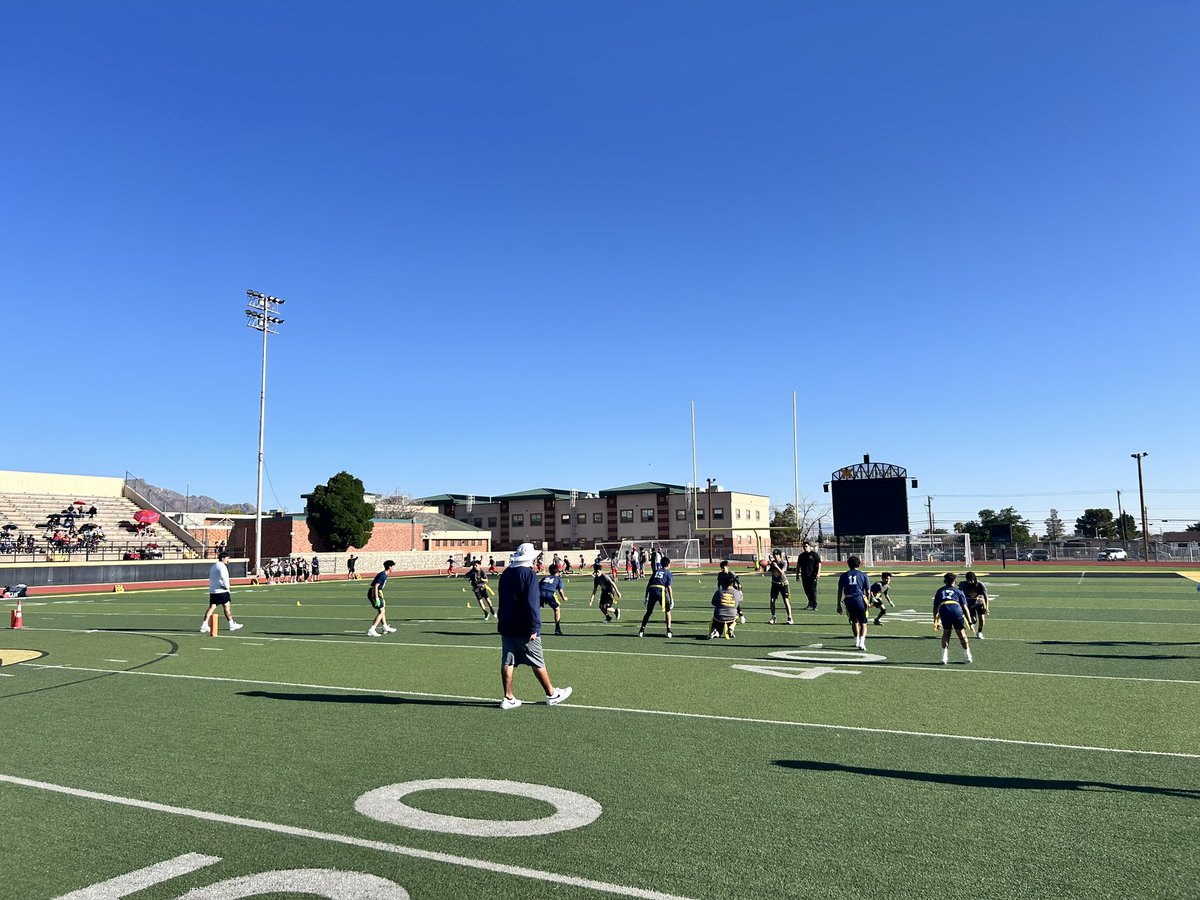 Another Awesome 6th Grade Intramural Championship taking place this morning @phsmats B/G Flag Football Tournament on a Beautiful Saturday morning. @YsletaISD @DeXavierluke @YISDCFO