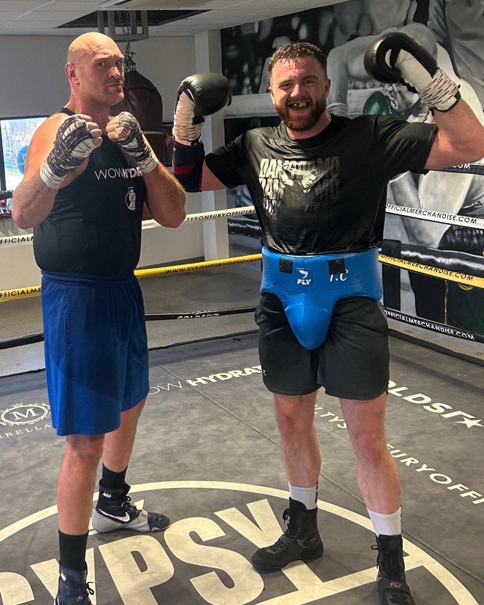 The undisputed heavyweight title fight is finally here. It’s been a long time coming & I’m lucky enough to have seen first hand just a glimpse of what has gone into preparation for this. I’m picking @Tyson_Fury by stoppage ⚔️💣 Who’ve you got? 🥊