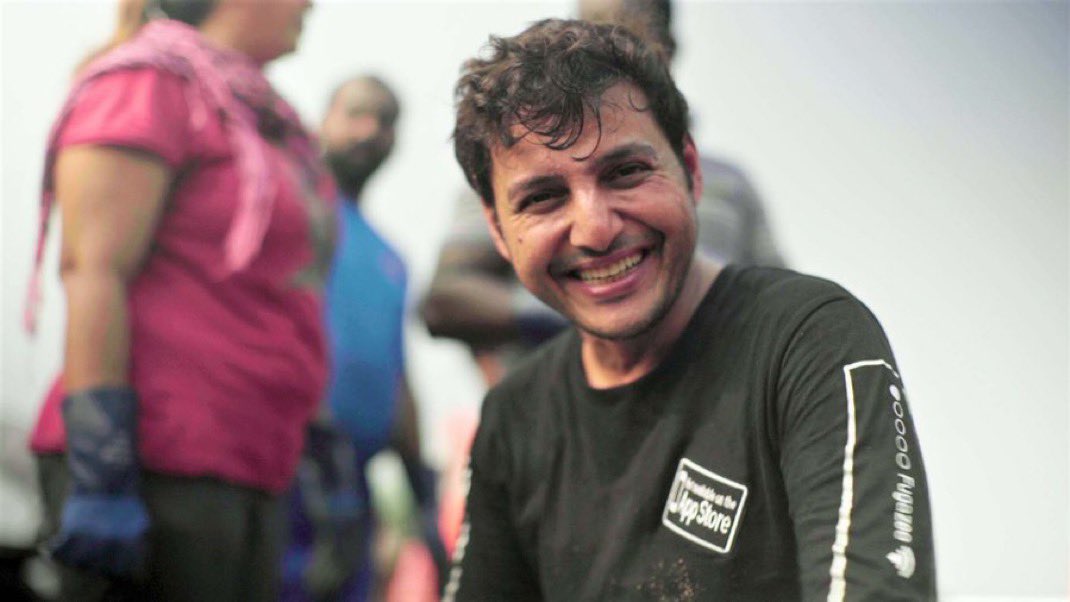 somadwrites's tweet photo. @AMAZlNGNATURE Meet Afroz Shah, a Mumbai lawyer who led the world’s largest beach clean-up at Versova Beach. Over three years, he and volunteers removed 20 million kg of trash, transforming the shore and inspiring global clean-up efforts. His dedication earned him the UN’s Champion of the Earth https://t.co/Sb4LfacxHk