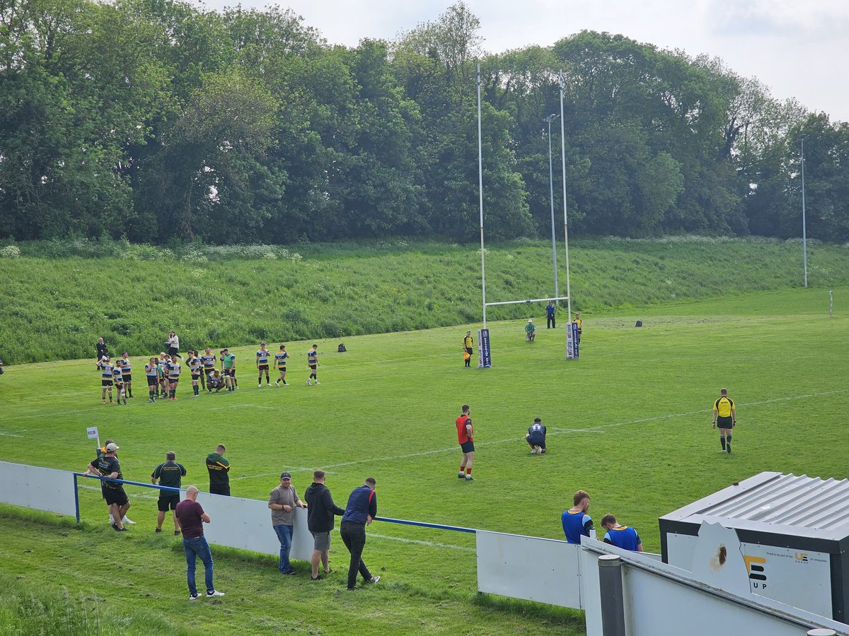 Quarter of the game gone and East Midlands are currently leading 17-12. Dan Hale with a clean line break and Archie Van Dijk scored Oxfordshire's second at the back of a rolling maul.