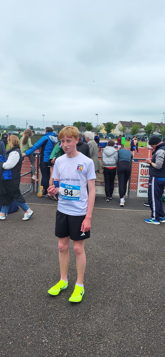 Congratulations to Darragh who is 2nd in the Minor Boy's 800m Munster Final.
