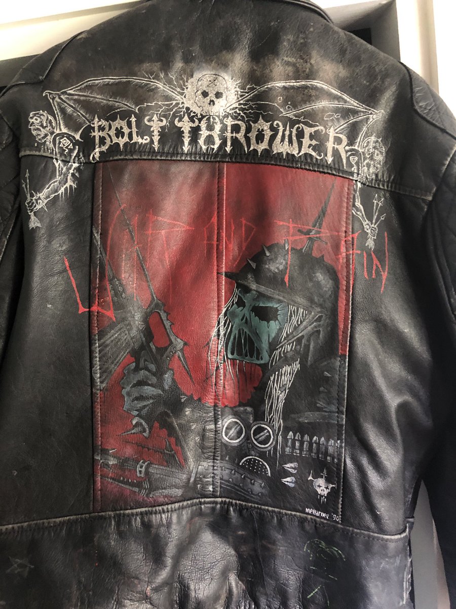 #NowPlaying #BoltThrower #InBattleThereIsNoLaw #Grindcore
Extra pic of my old leather jacket #VoiVod #WarAndPain #vinyl