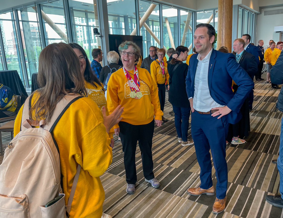 Earlier this week I joined my colleagues to meet Team Alberta athletes who participated in the Special Olympics Canada Winter Games in Calgary at a reception hosted by Minister of @ABTourismSport Joseph Schow and Speaker @NathanCooperAB. Congratulates to all the remarkable